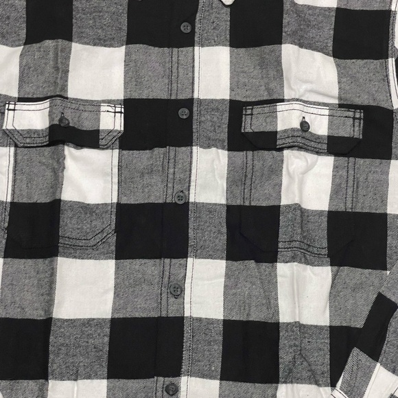Time and Tru Black and White Plaid Button Down Shirt - Picture 6 of 6
